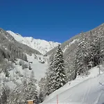 Gasthaus Raiffeisen Πανσιόν Innervillgraten