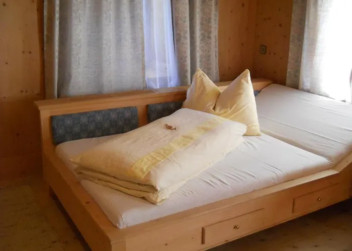 Gasthaus Raiffeisen Pensión Innervillgraten